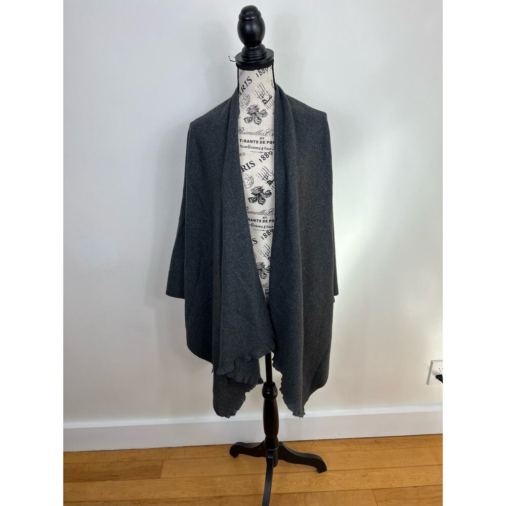 NWT Liz Claiborne Charcoal Heather soft knit raw hem cardigan poncho